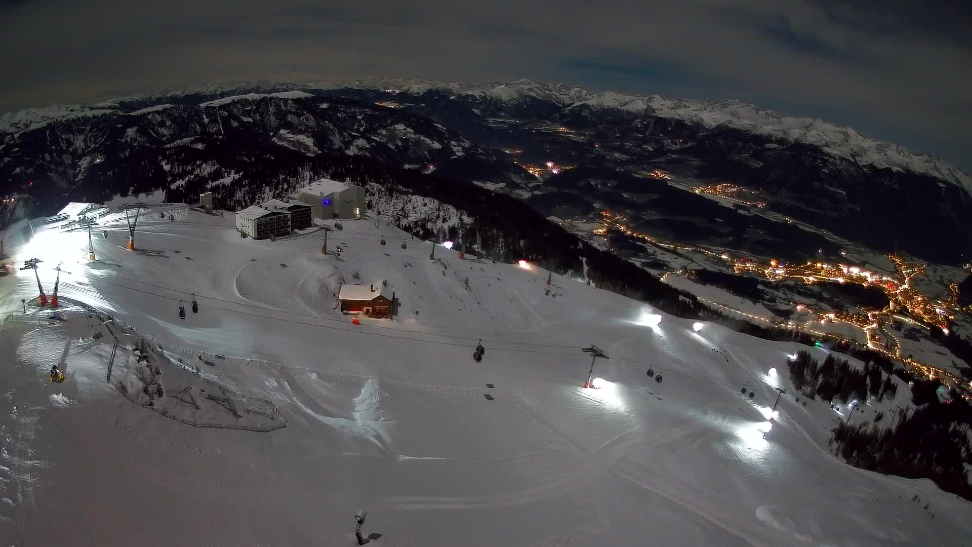 Stazione sciistica di Plan de Corones | vista su Brunico