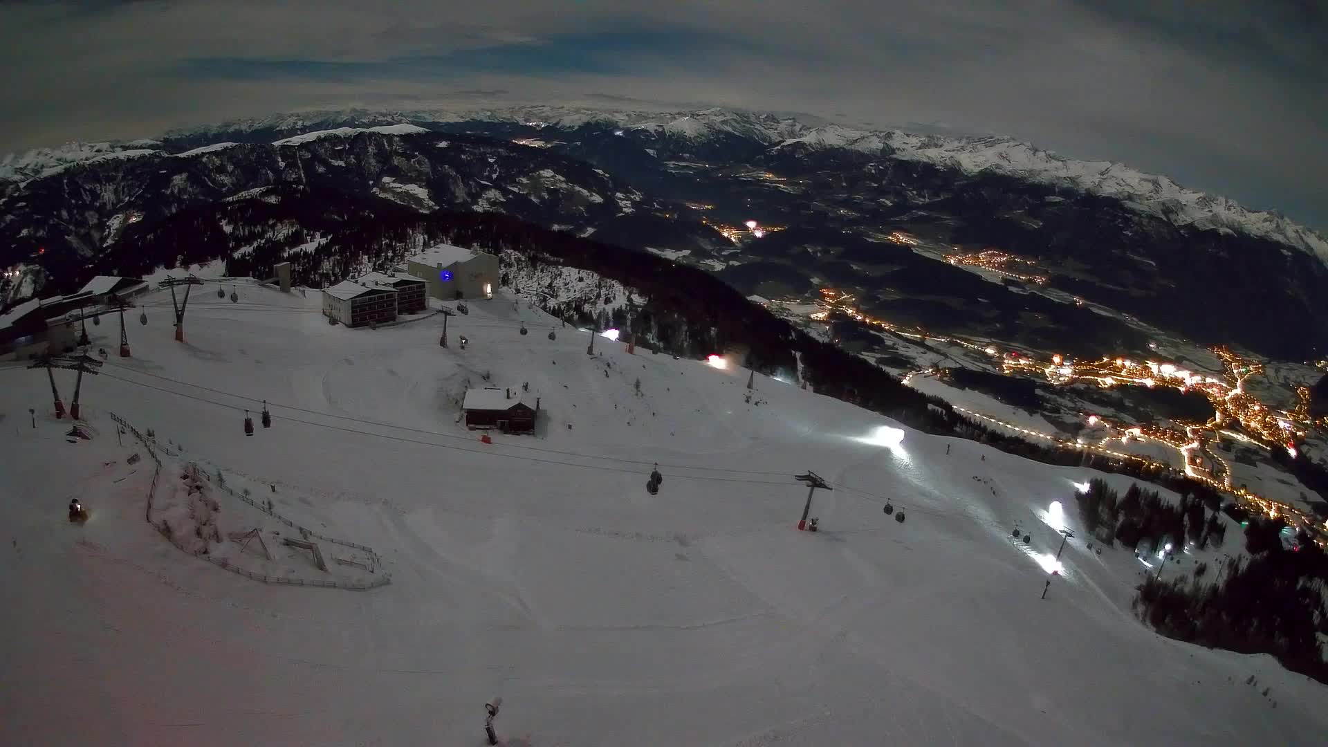 Stazione sciistica di Plan de Corones | vista su Brunico