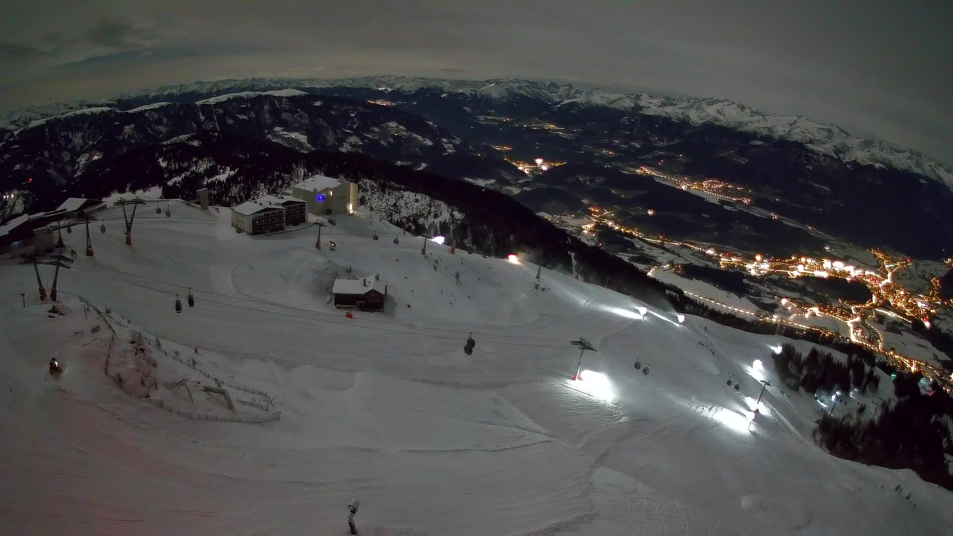 Kronplatz peak Ski resort | view to Bruneck