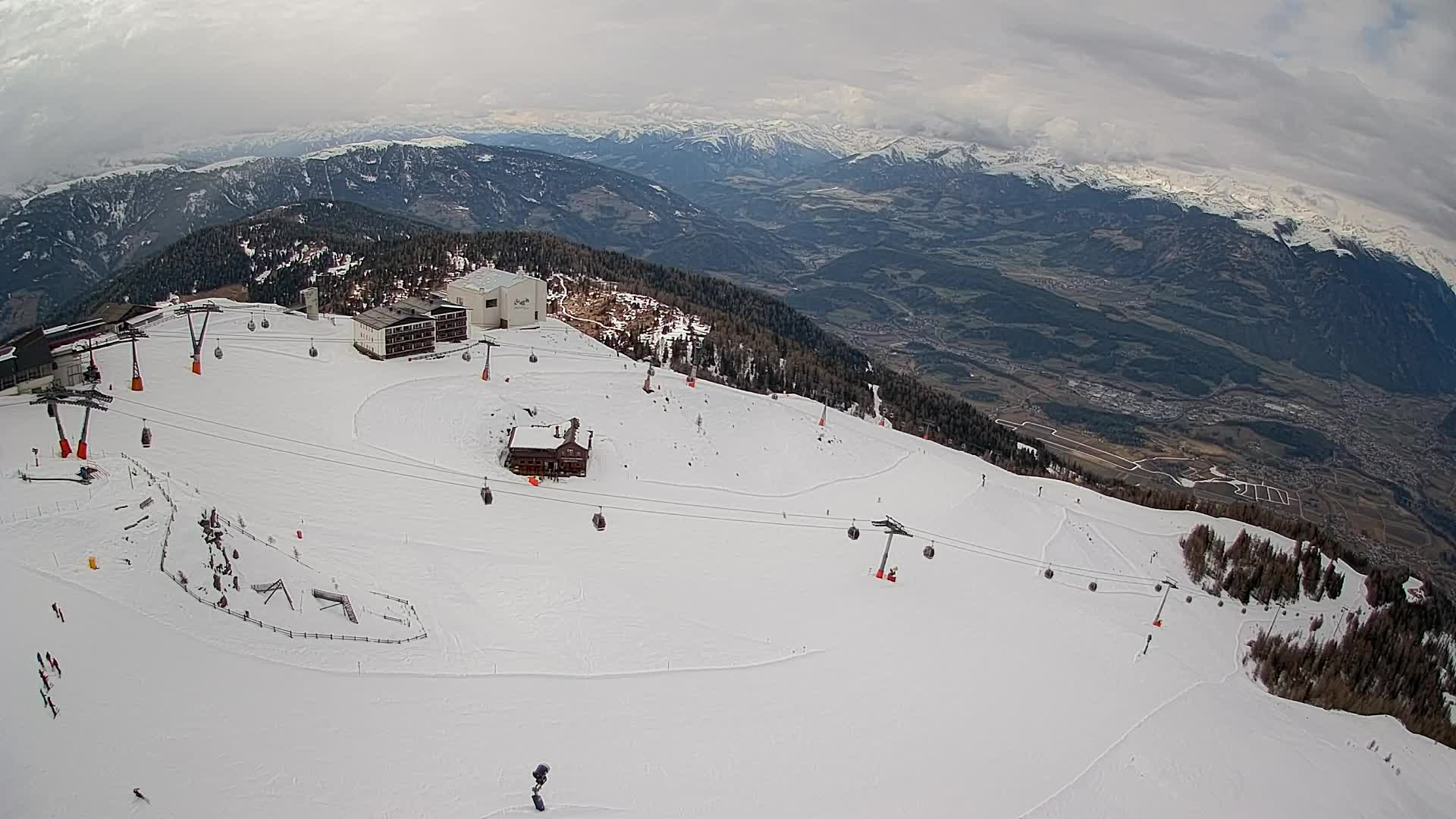 Station de ski Kronplatz sommet | vue sur Brunico