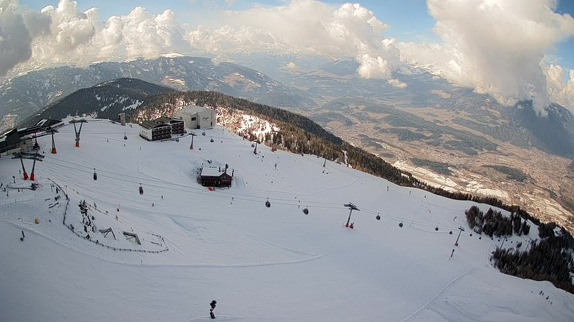 Skigebiet Kronplatz Gipfel | Blick auf Bruneck