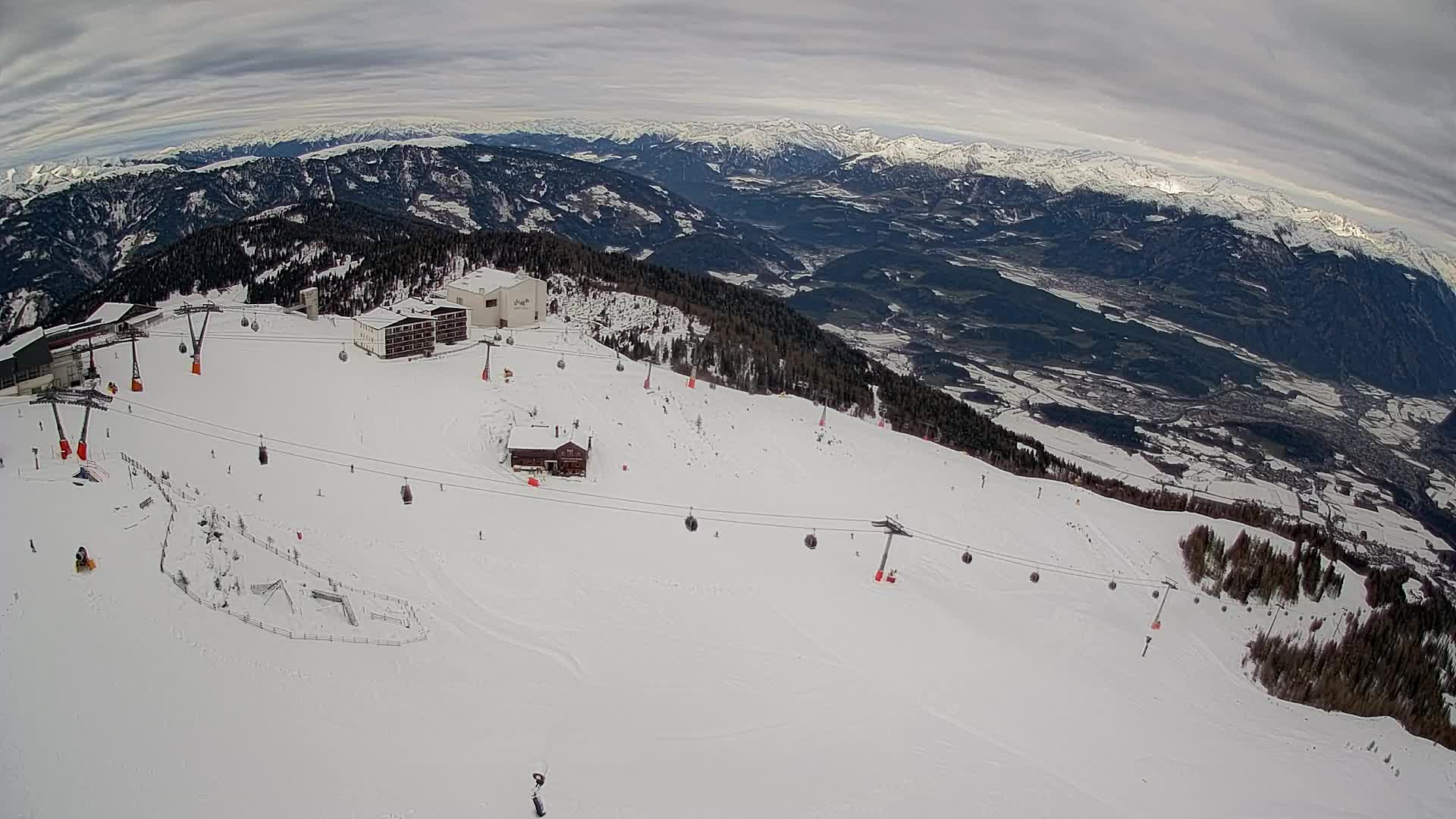 Skigebiet Kronplatz Gipfel | Blick auf Bruneck