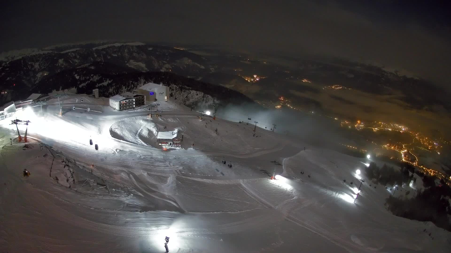 Kronplatz peak Ski resort | view to Bruneck