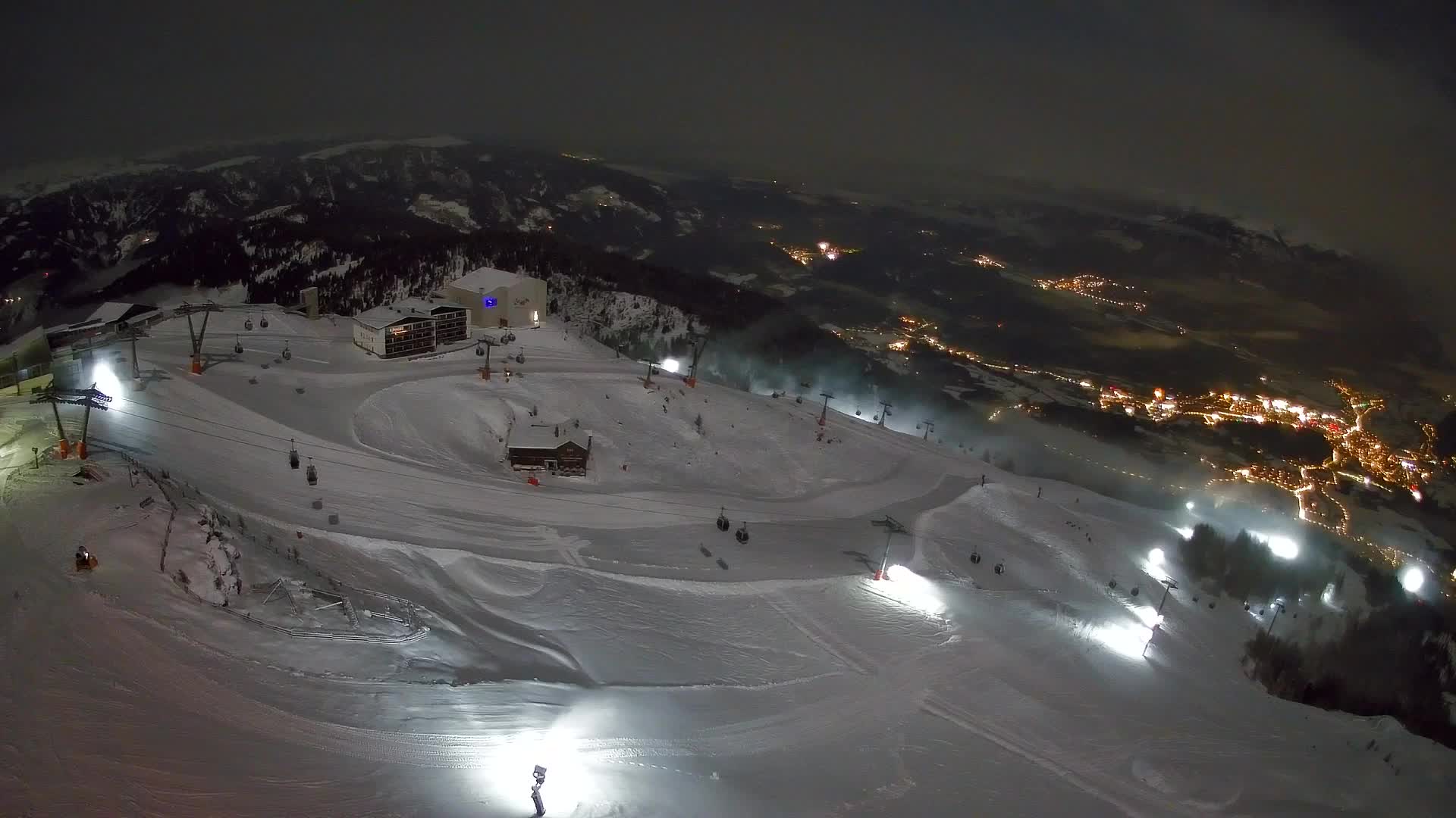 Stazione sciistica di Plan de Corones | vista su Brunico