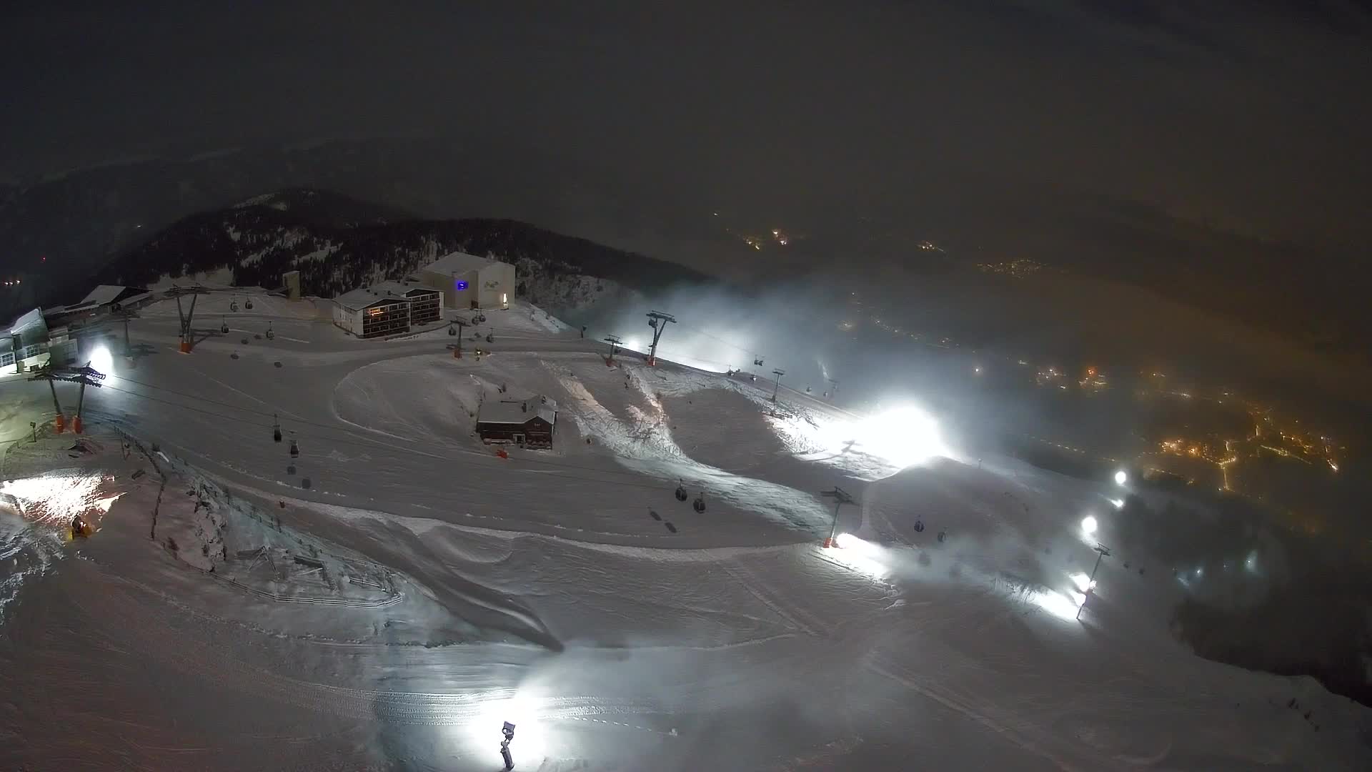 Kronplatz peak Ski resort | view to Bruneck