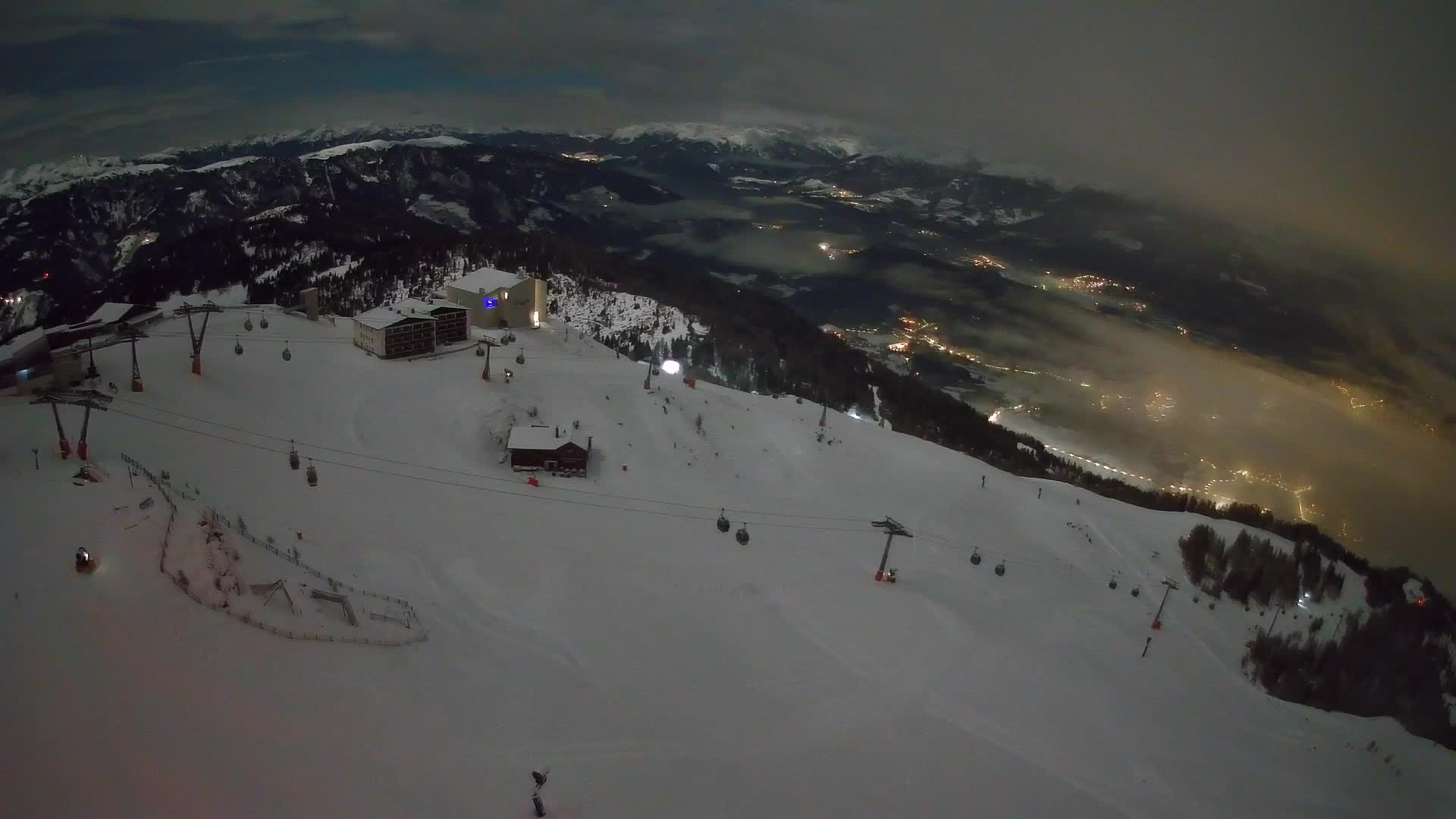 Skigebiet Kronplatz Gipfel | Blick auf Bruneck