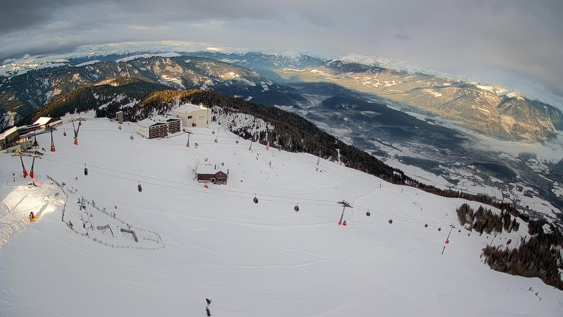 Stazione sciistica di Plan de Corones | vista su Brunico