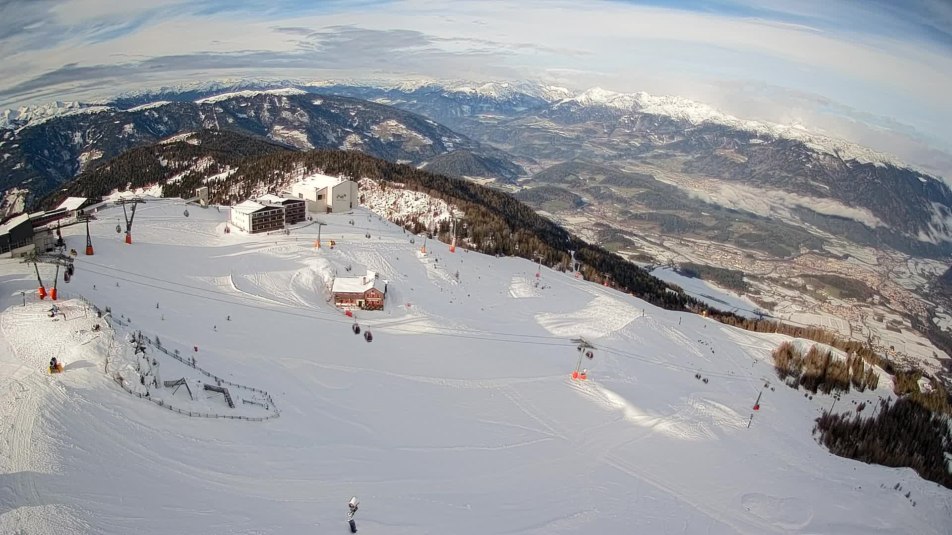 Stazione sciistica di Plan de Corones | vista su Brunico