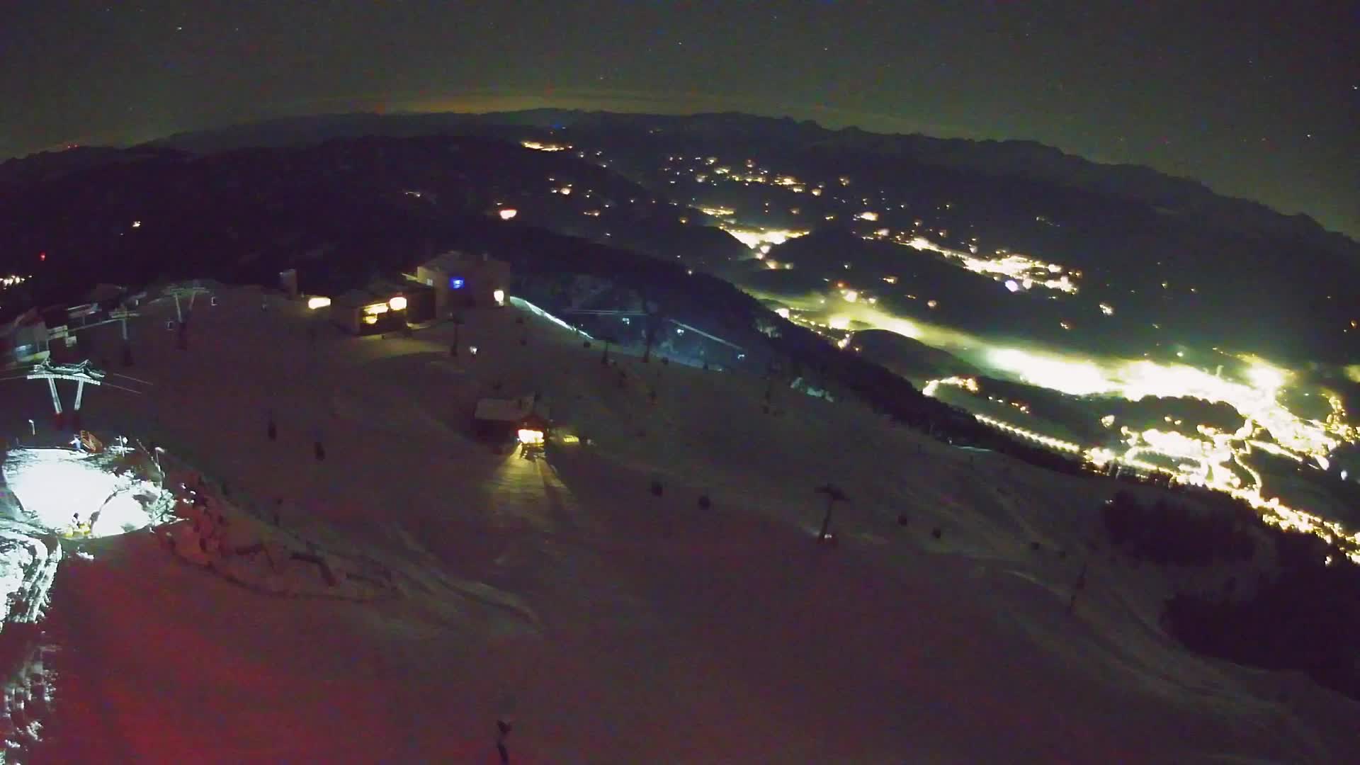 Cima estación de esquí Kronplatz | vista hacia Brunico