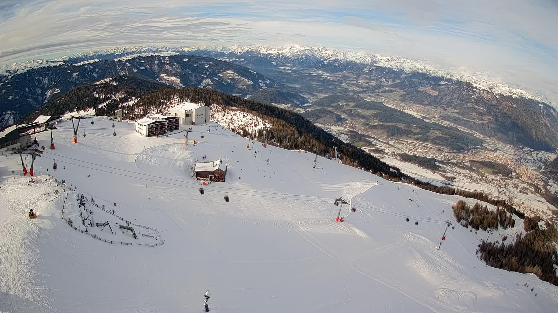 Station de ski Kronplatz sommet | vue sur Brunico
