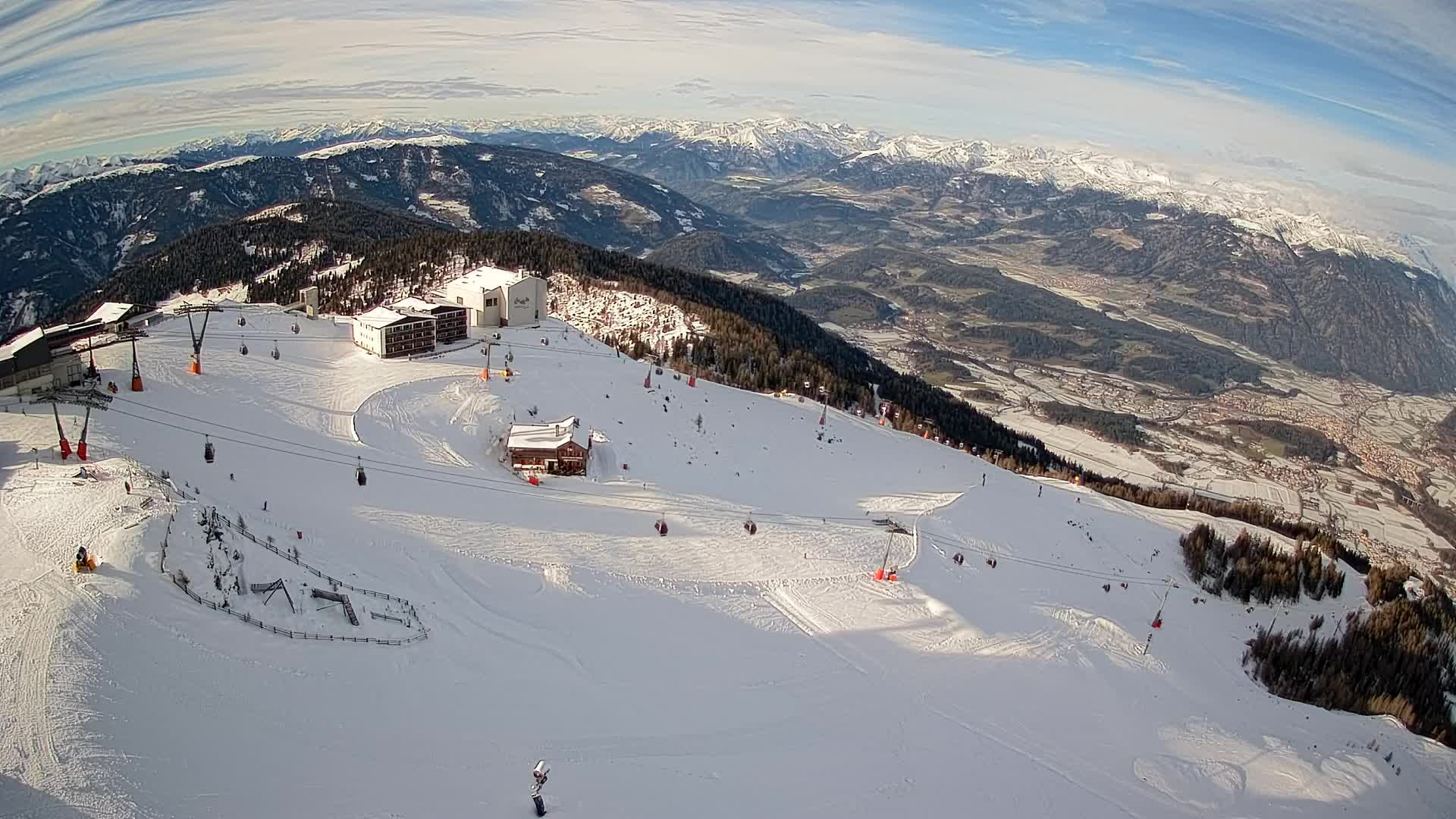 Station de ski Kronplatz sommet | vue sur Brunico
