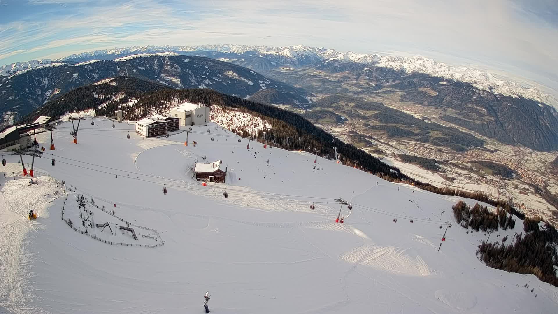 Stazione sciistica di Plan de Corones | vista su Brunico