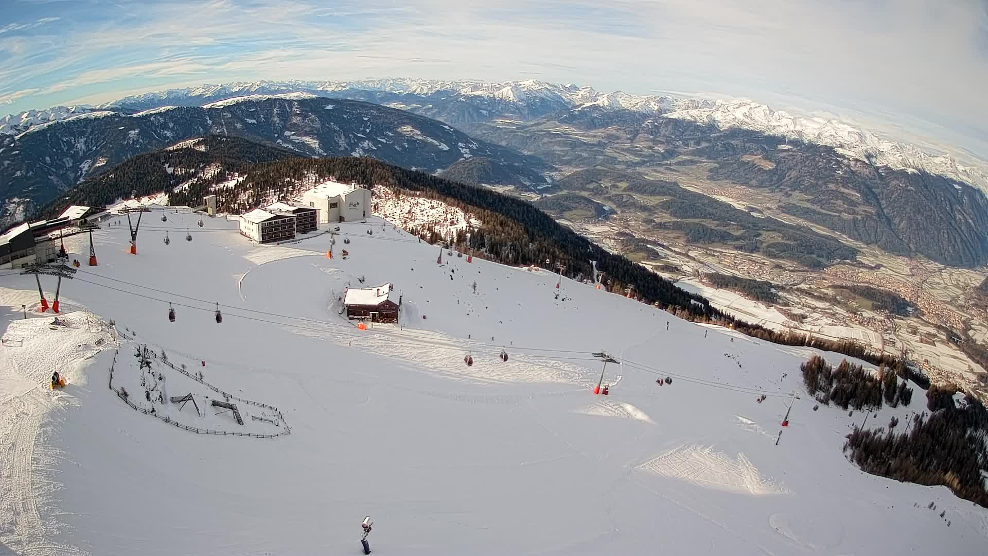 Stazione sciistica di Plan de Corones | vista su Brunico