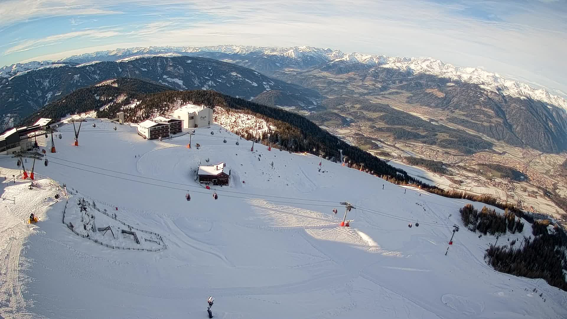 Skigebiet Kronplatz Gipfel | Blick auf Bruneck