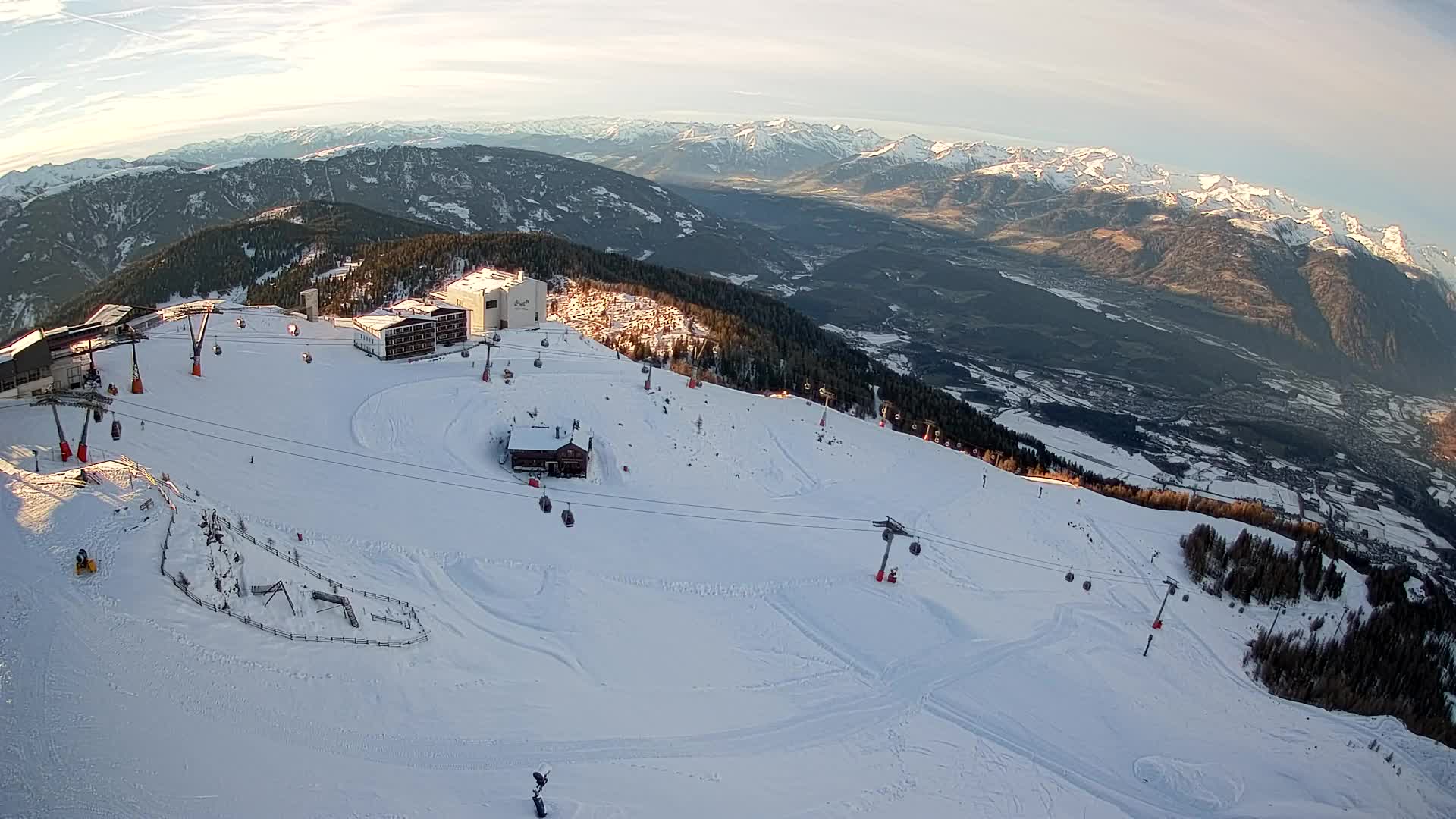 Station de ski Kronplatz sommet | vue sur Brunico