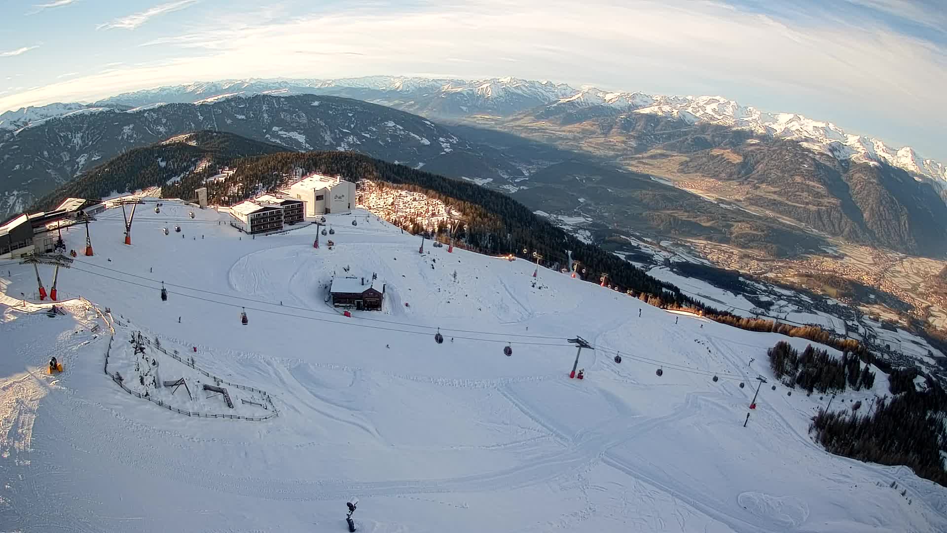 Smučišče Kronplatz – vrh | pogled na Bruneck