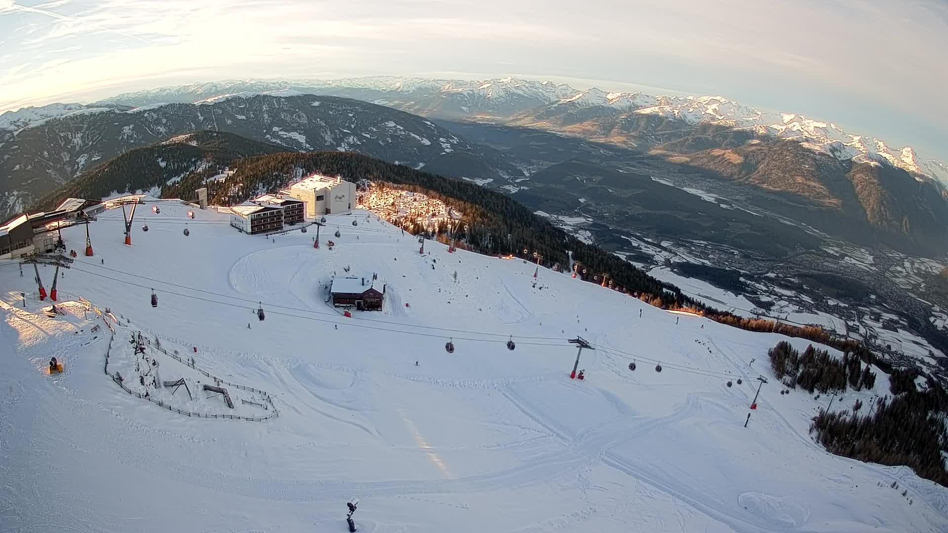 Stazione sciistica di Plan de Corones | vista su Brunico