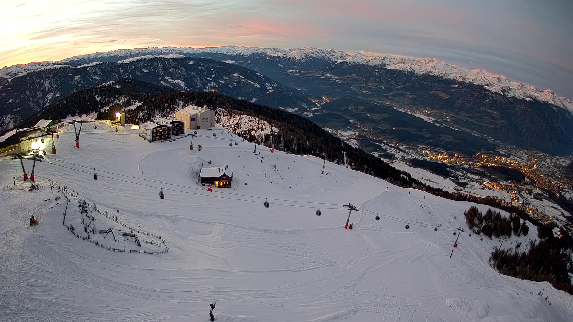Smučišče Kronplatz – vrh | pogled na Bruneck