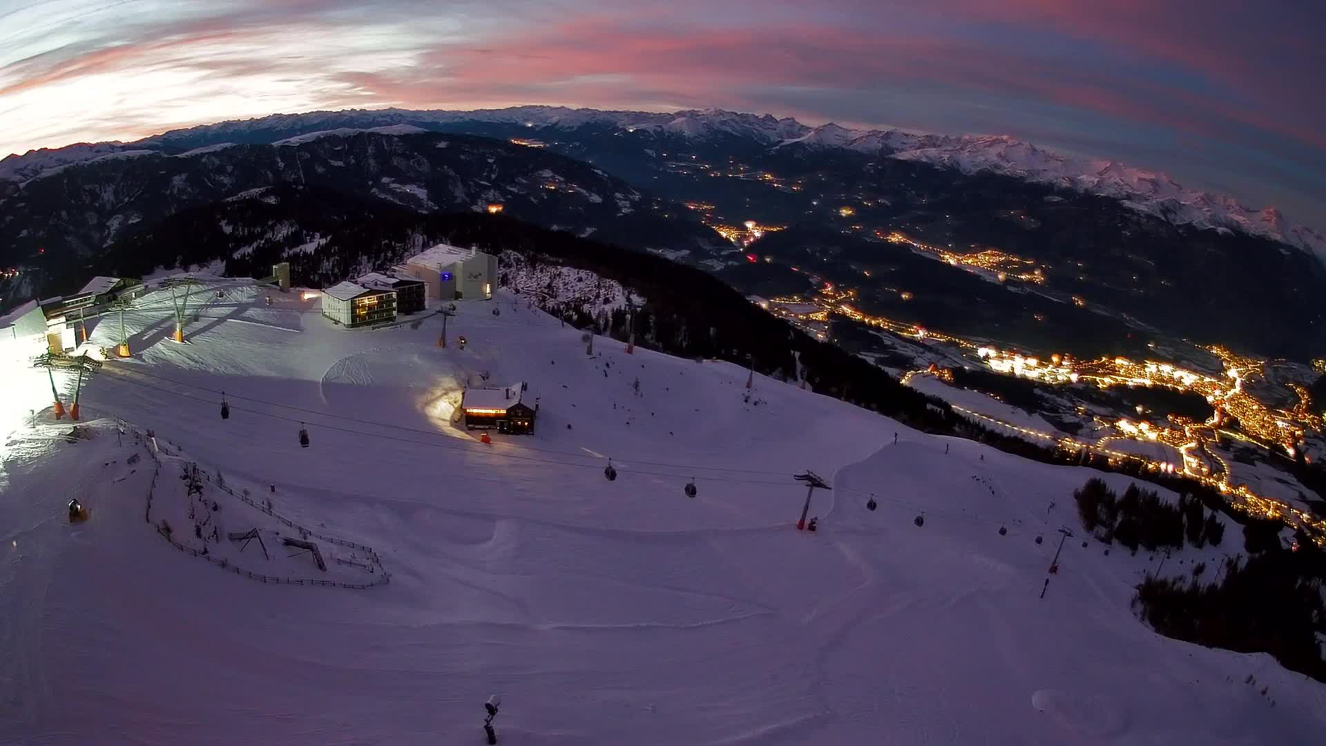 Skigebiet Kronplatz Gipfel | Blick auf Bruneck