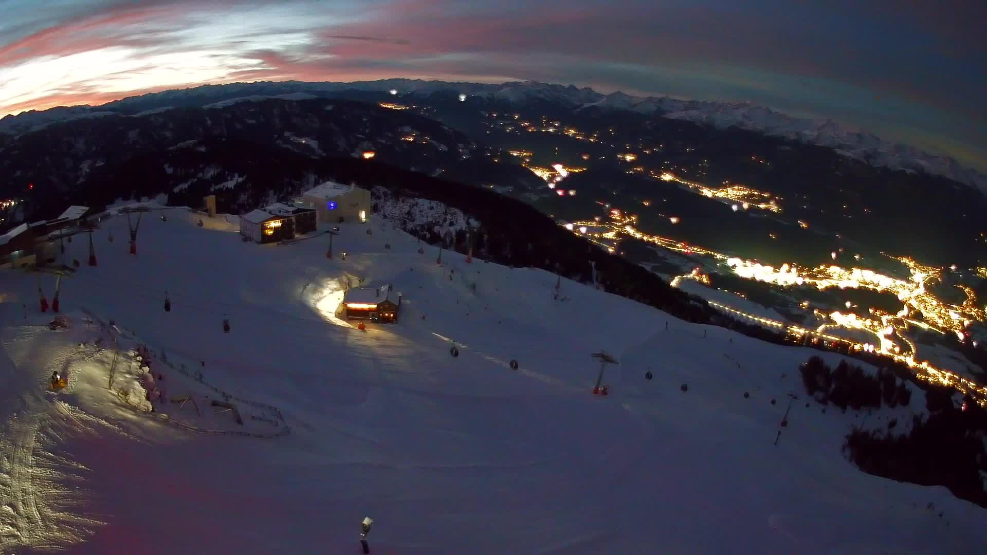 Skigebiet Kronplatz Gipfel | Blick auf Bruneck