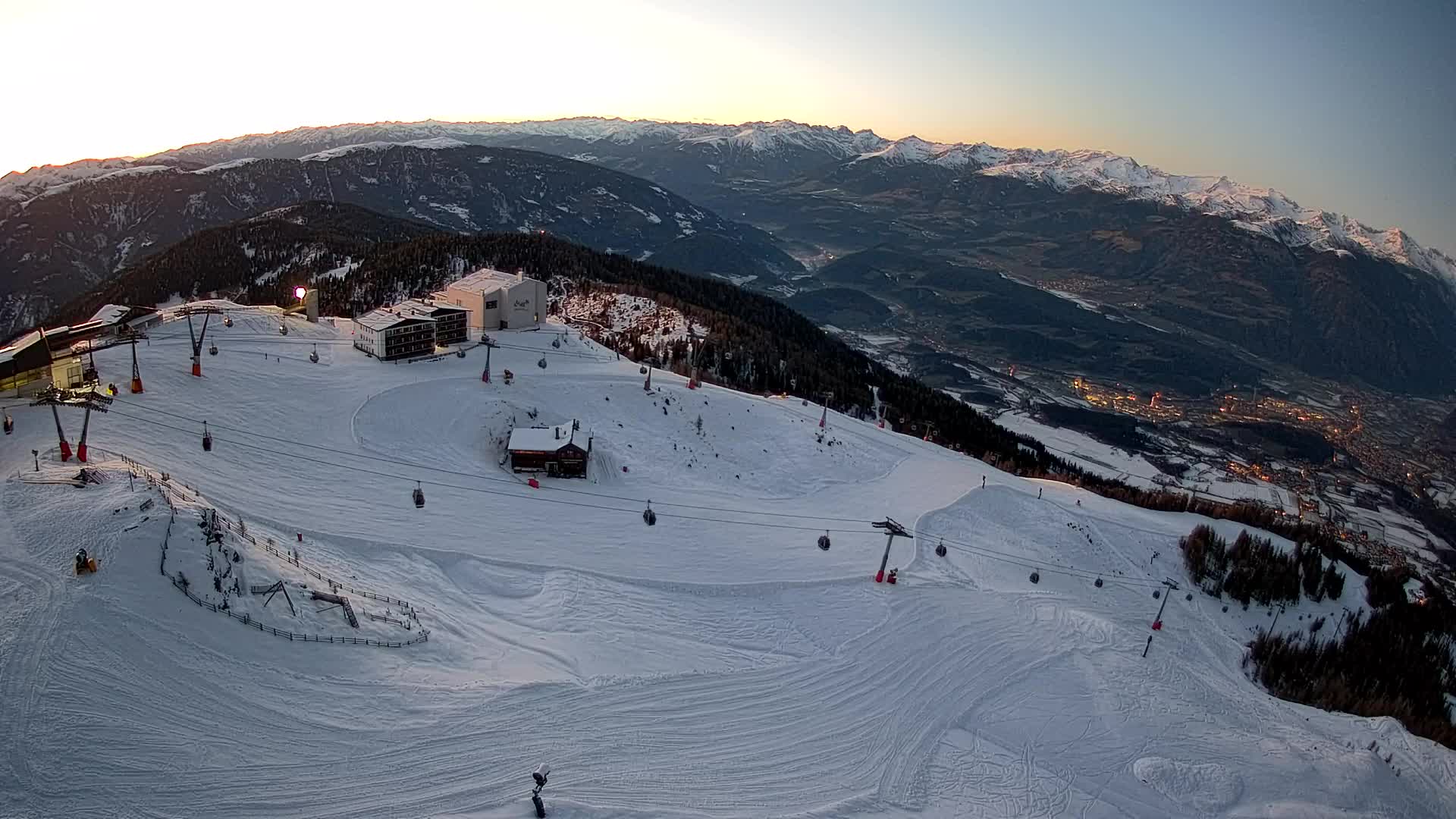 Station de ski Kronplatz sommet | vue sur Brunico