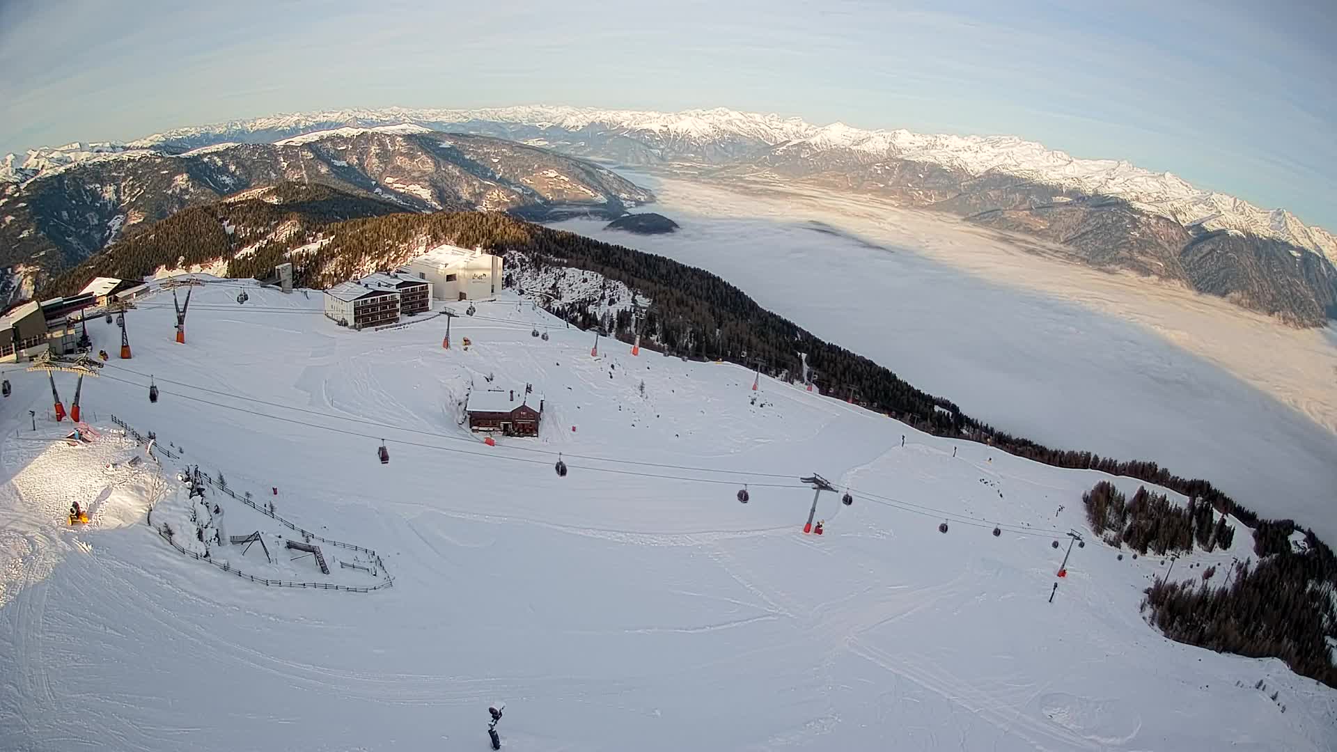 Skigebiet Kronplatz Gipfel | Blick auf Bruneck