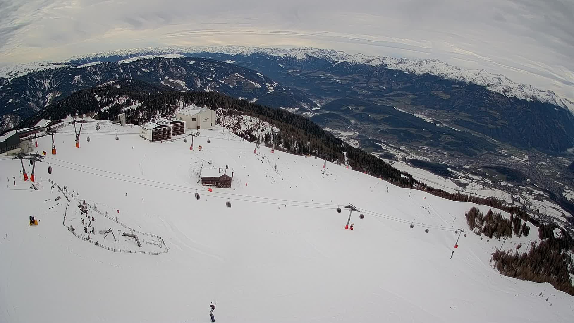 Station de ski Kronplatz sommet | vue sur Brunico