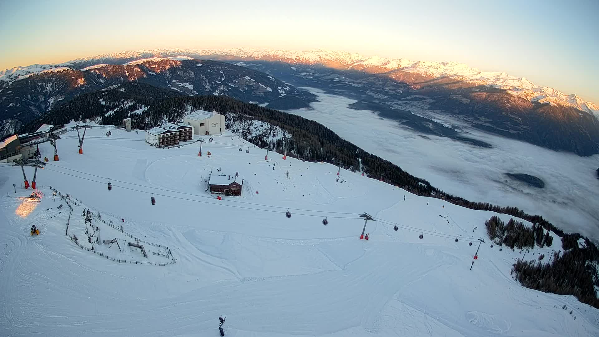 Stazione sciistica di Plan de Corones | vista su Brunico