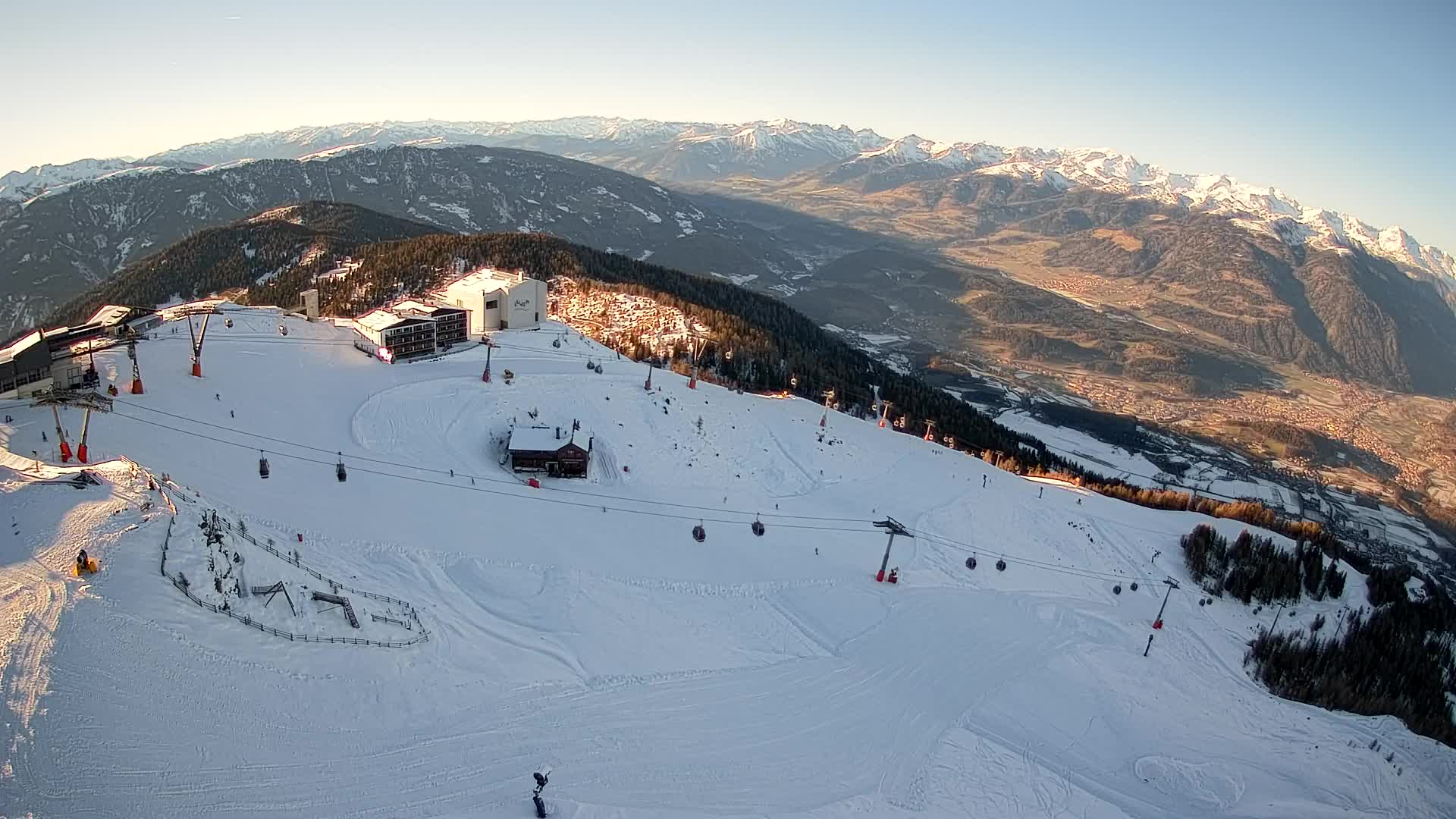 Smučišče Kronplatz – vrh | pogled na Bruneck