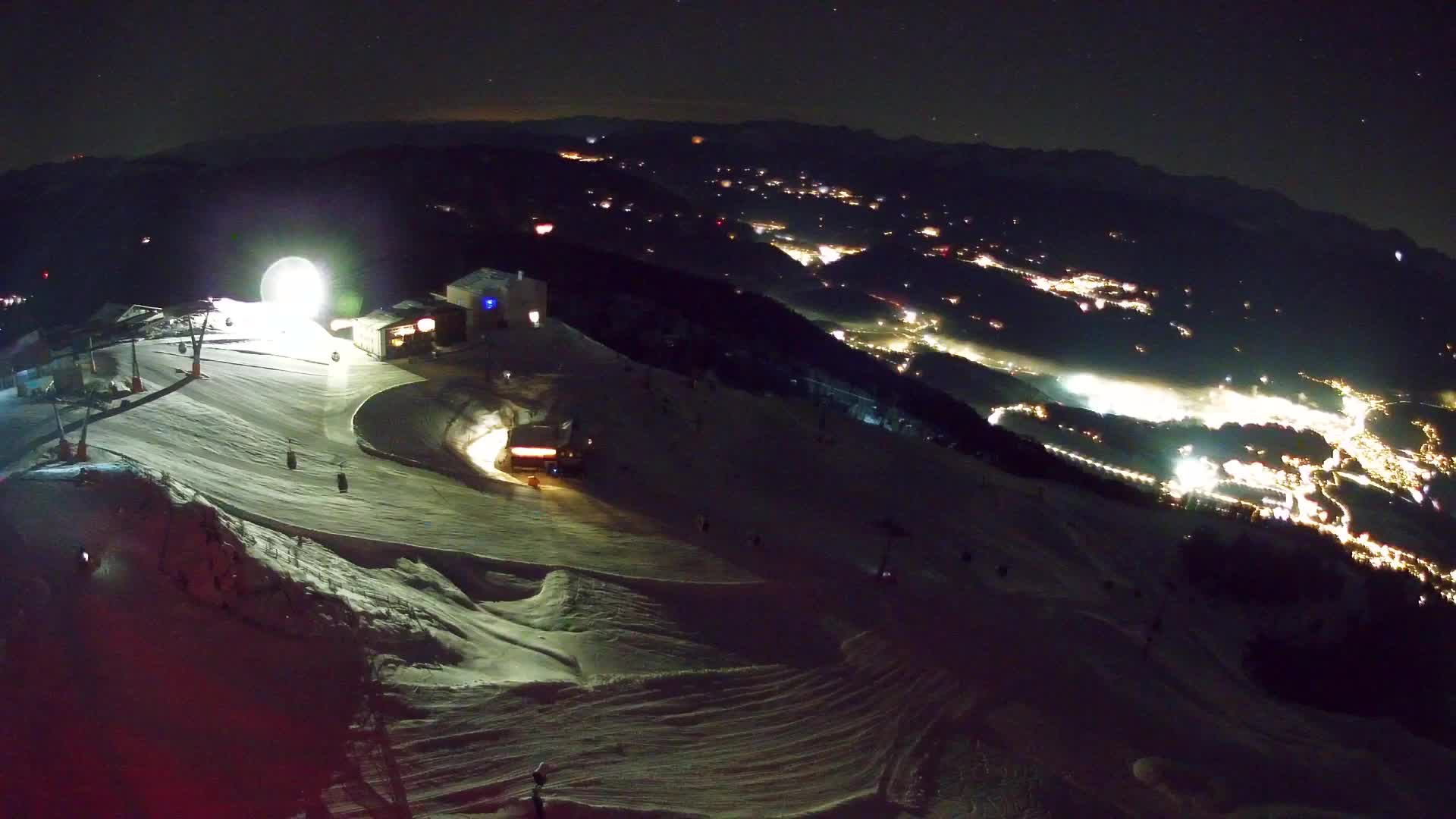 Cima estación de esquí Kronplatz | vista hacia Brunico