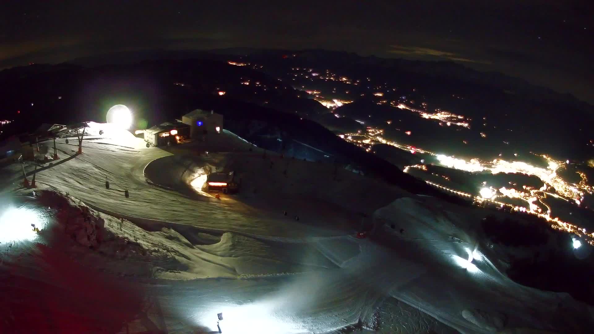 Cima estación de esquí Kronplatz | vista hacia Brunico