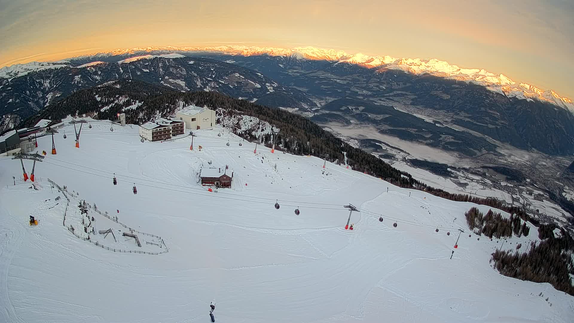 Station de ski Kronplatz sommet | vue sur Brunico