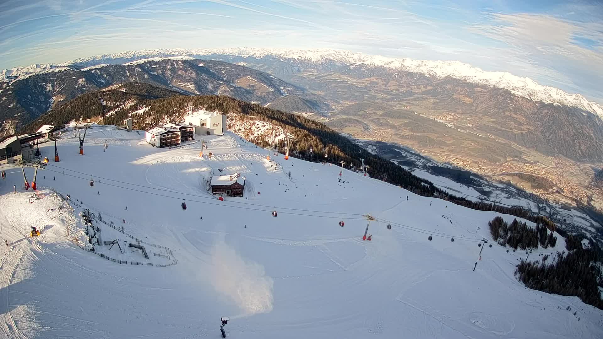 Stazione sciistica di Plan de Corones | vista su Brunico