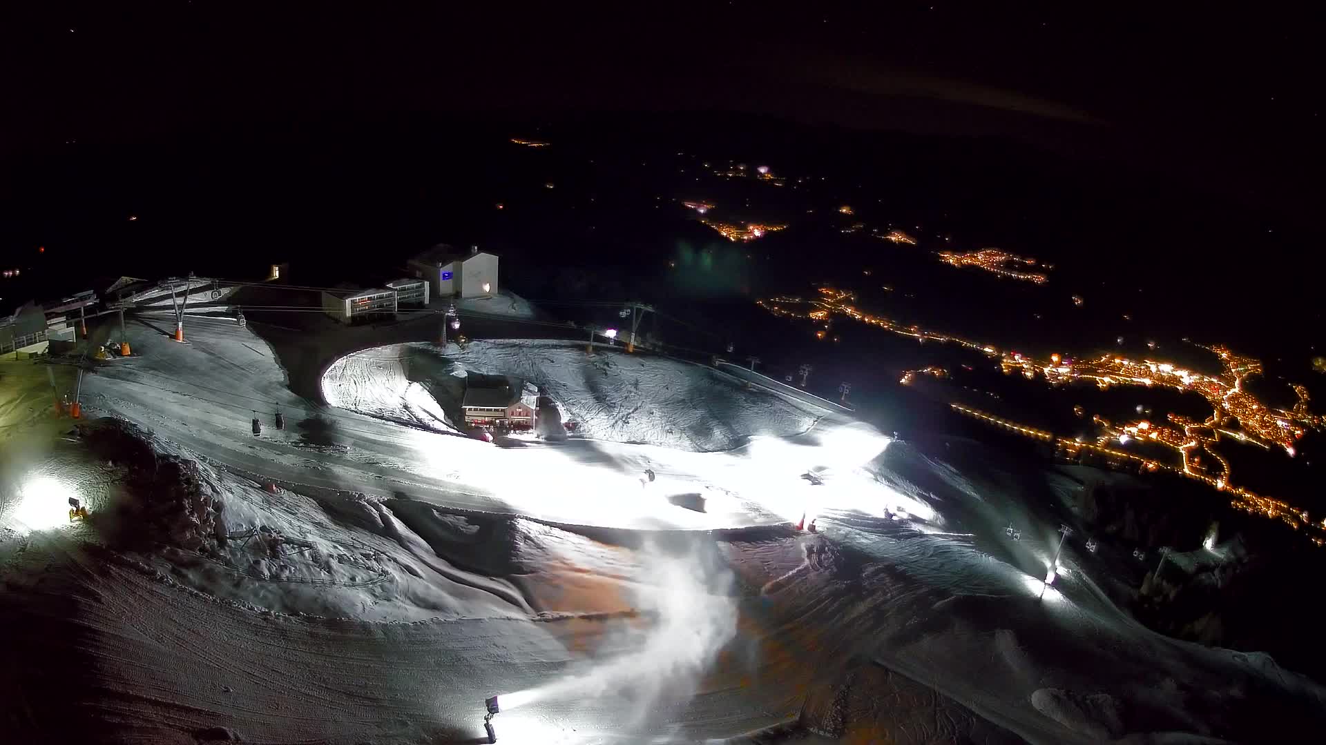 Kronplatz peak Ski resort | view to Bruneck