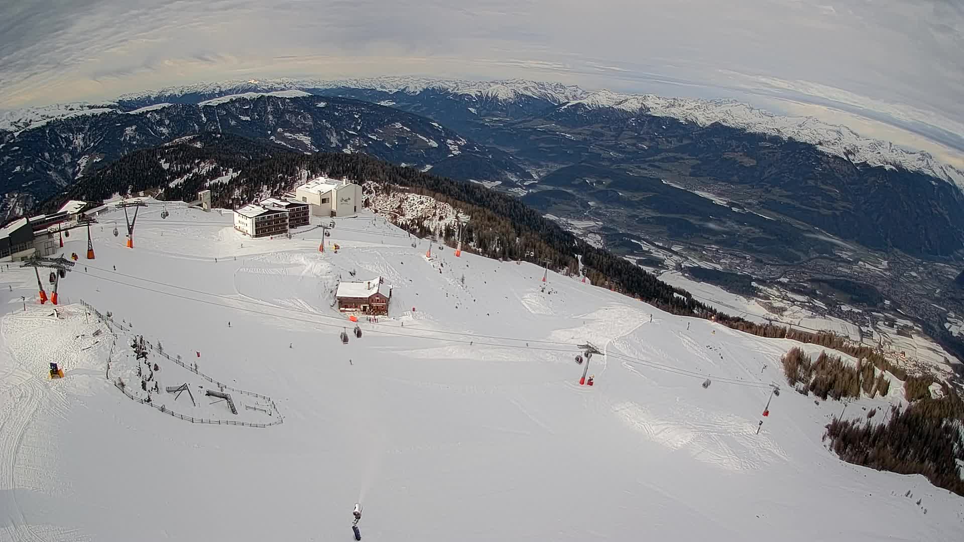 Station de ski Kronplatz sommet | vue sur Brunico