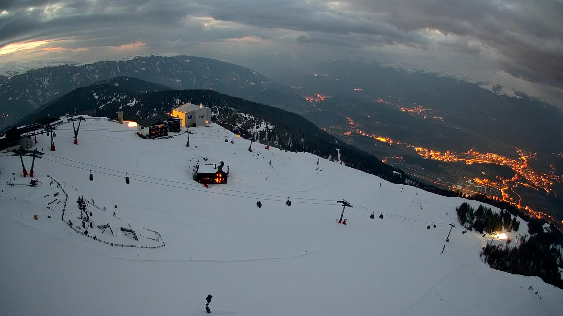 Station de ski Kronplatz sommet | vue sur Brunico