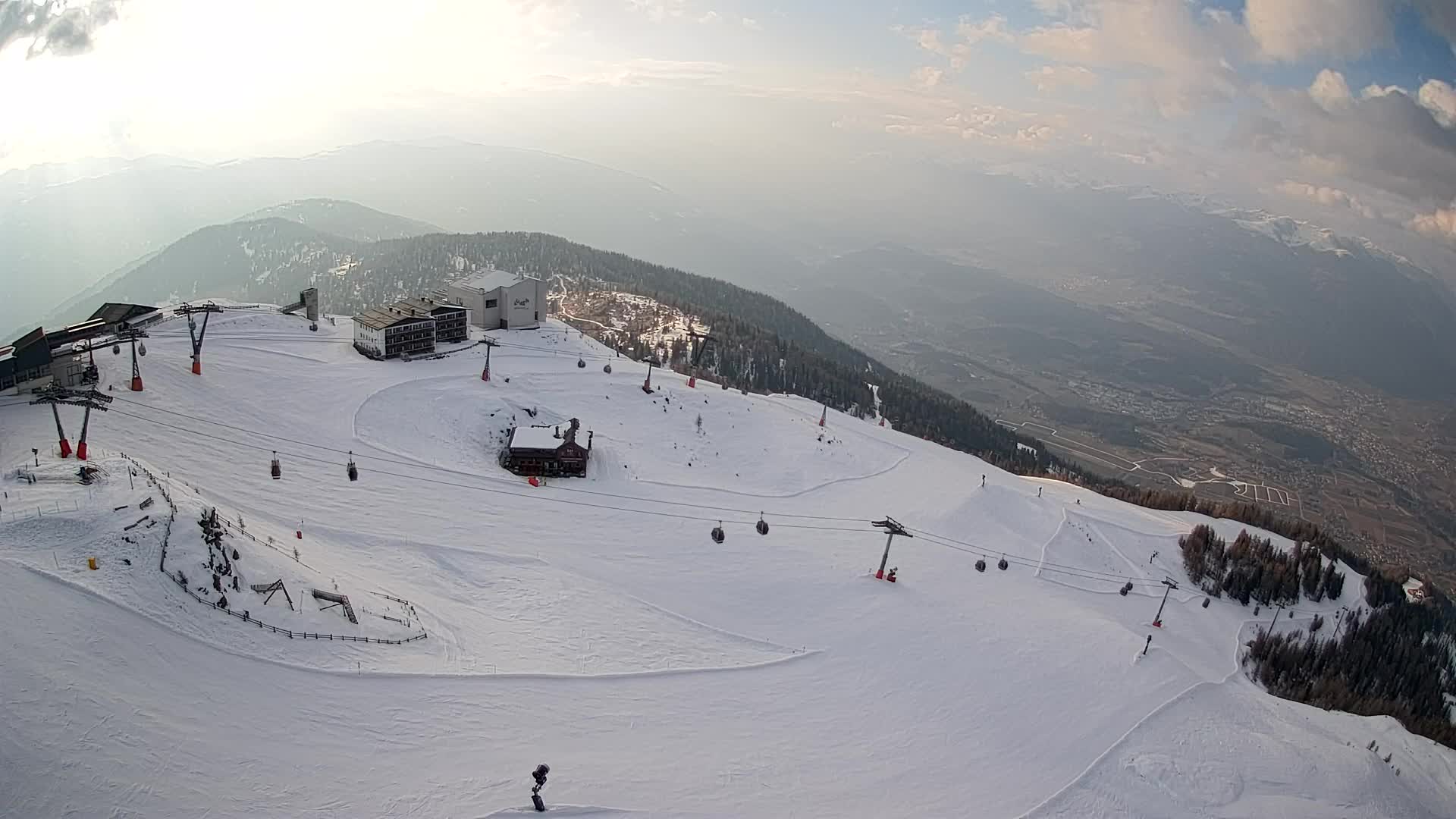 Skigebiet Kronplatz Gipfel | Blick auf Bruneck