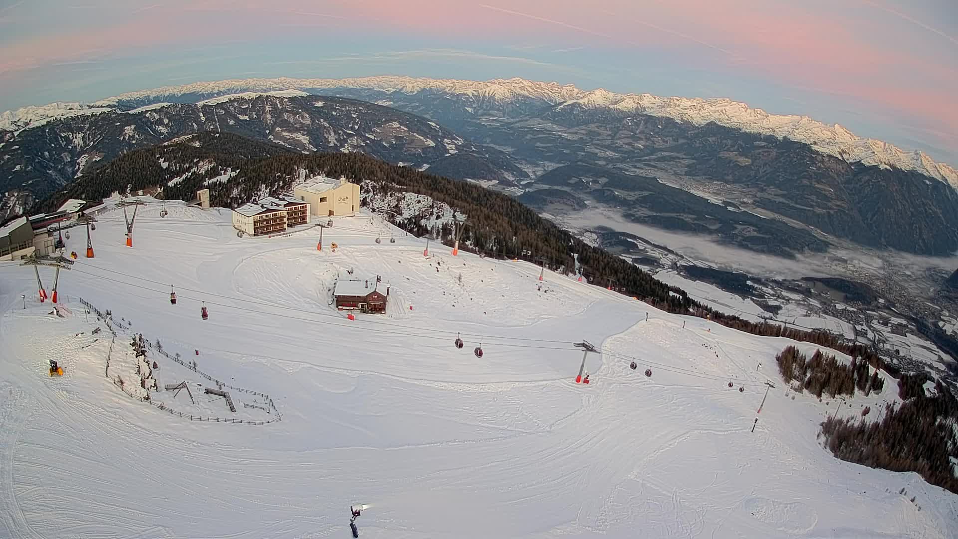 Skigebiet Kronplatz Gipfel | Blick auf Bruneck