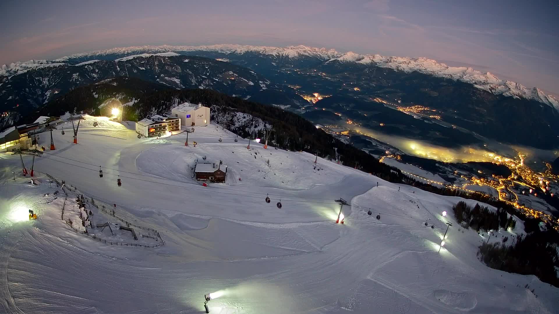 Station de ski Kronplatz sommet | vue sur Brunico