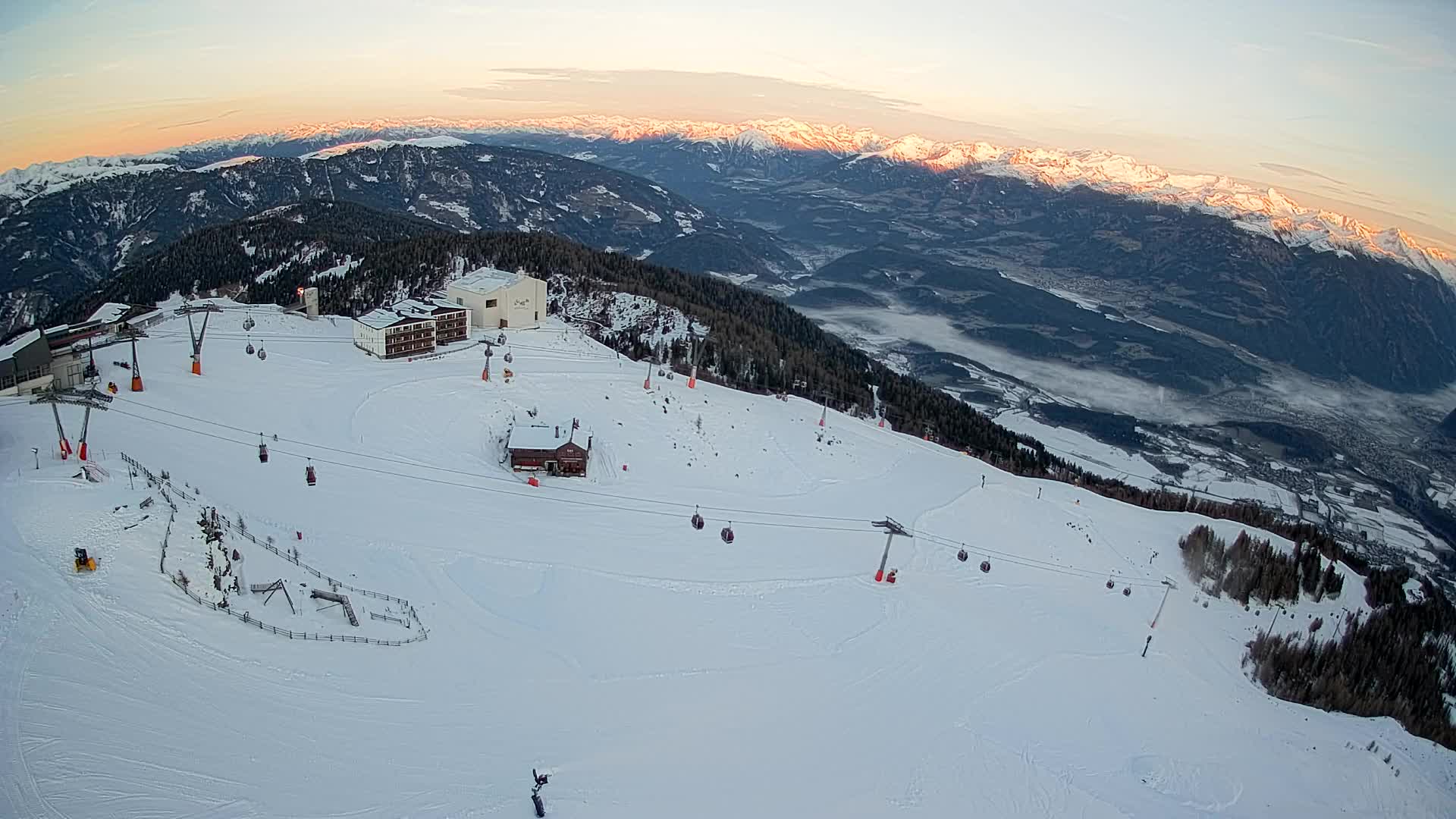 Stazione sciistica di Plan de Corones | vista su Brunico