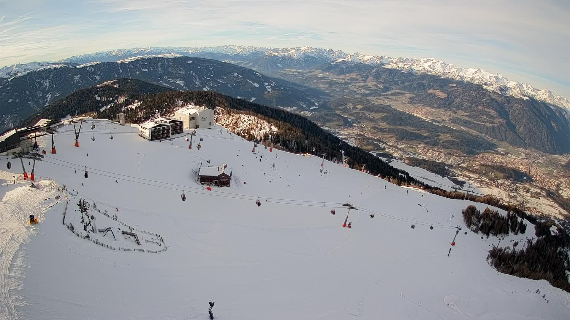 Skigebiet Kronplatz Gipfel | Blick auf Bruneck
