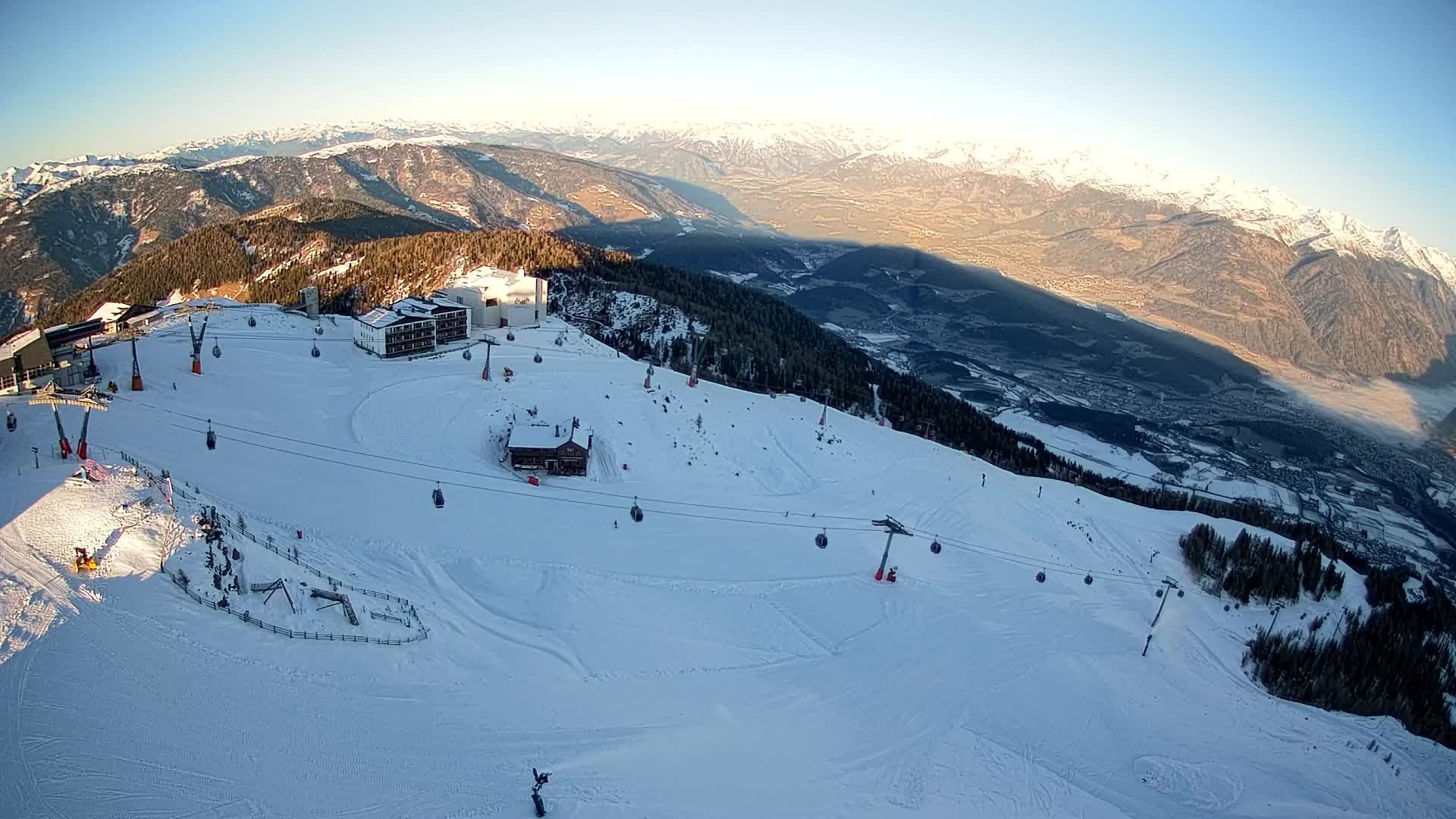 Smučišče Kronplatz – vrh | pogled na Bruneck