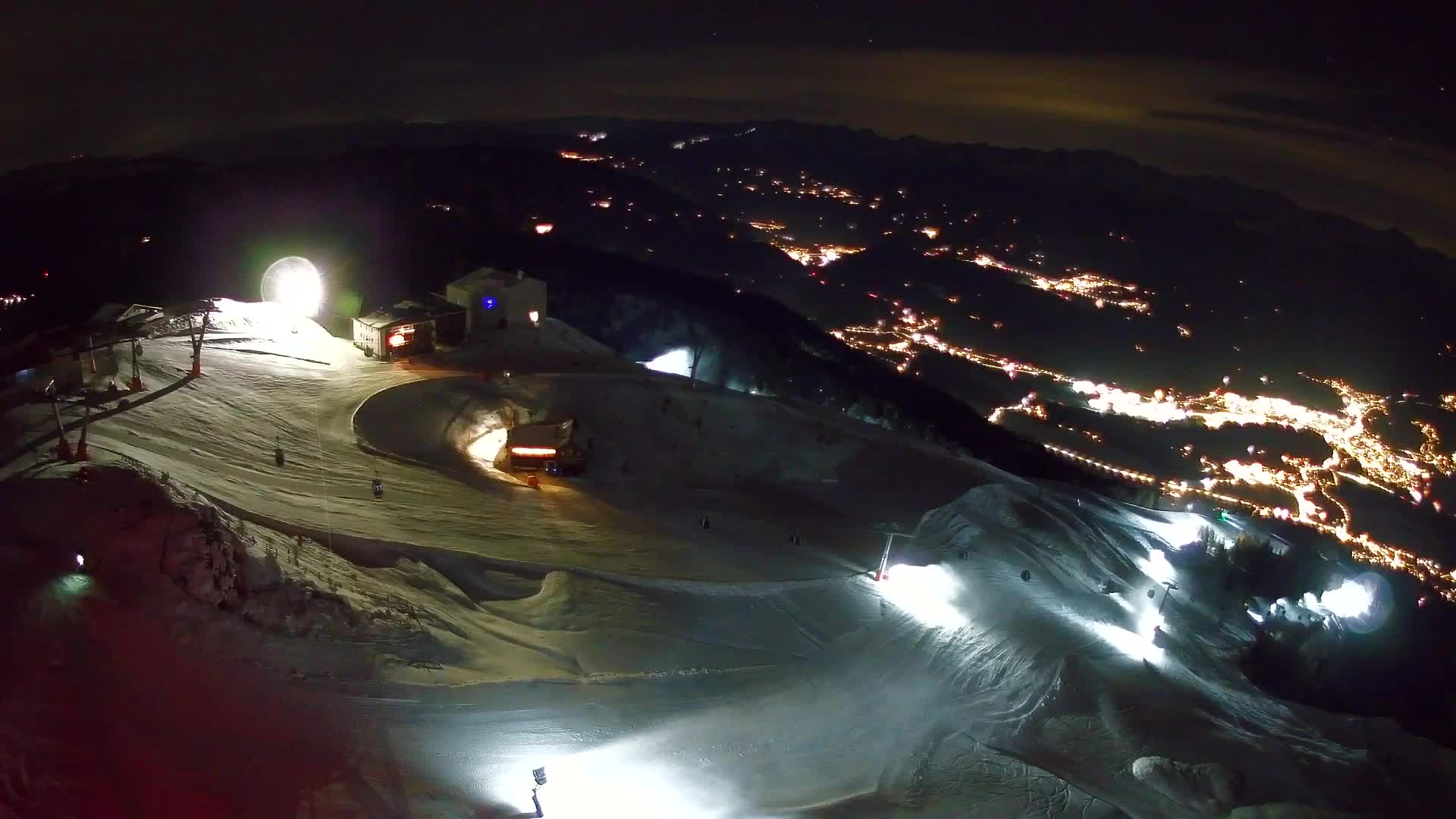 Cima estación de esquí Kronplatz | vista hacia Brunico