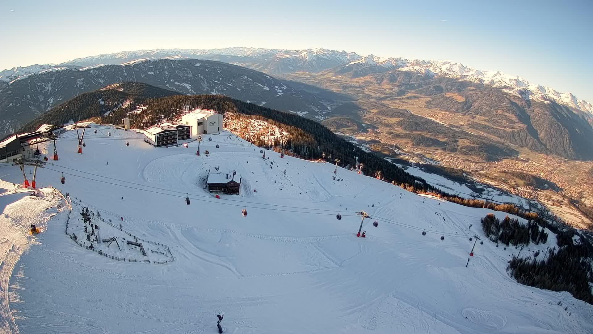 Smučišče Kronplatz – vrh | pogled na Bruneck