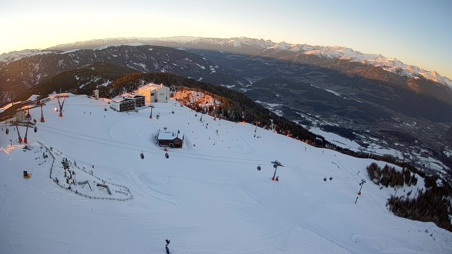 Stazione sciistica di Plan de Corones | vista su Brunico