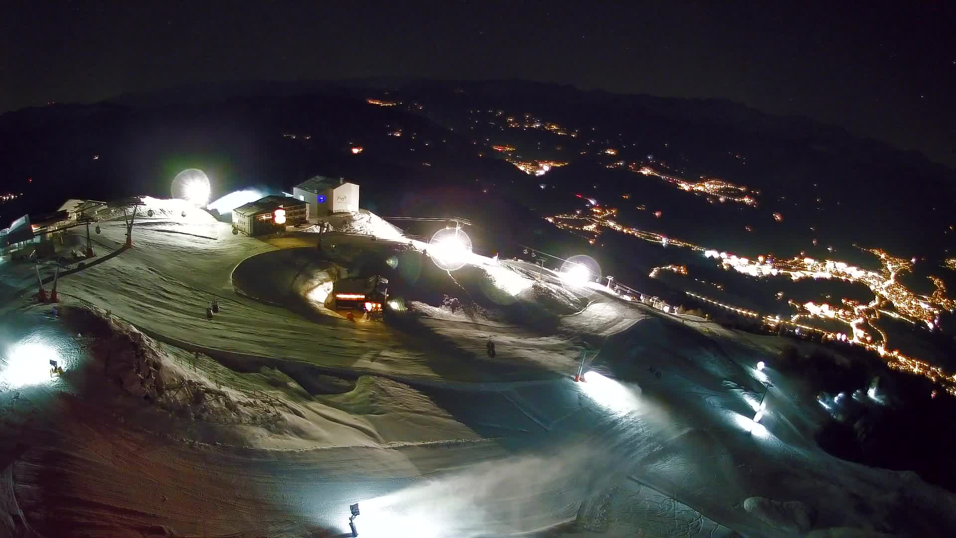 Cima estación de esquí Kronplatz | vista hacia Brunico