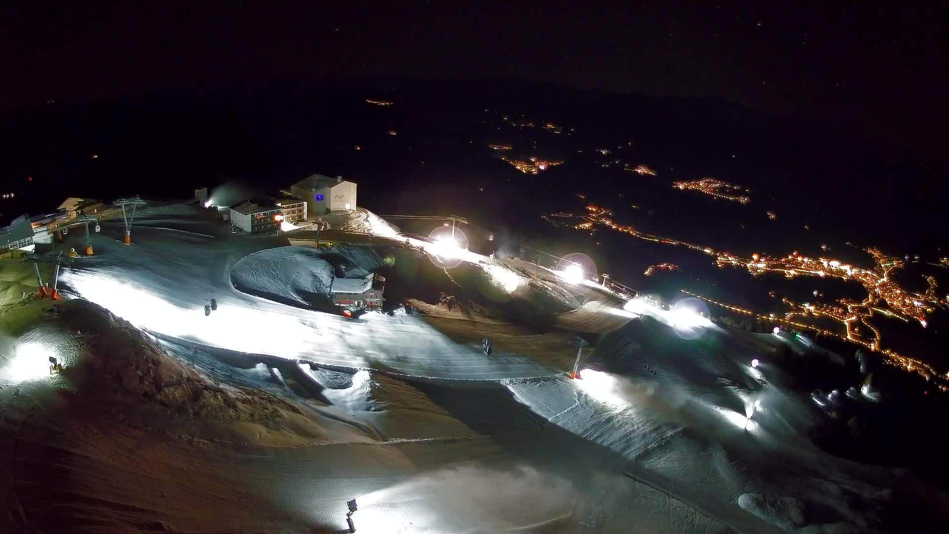Cima estación de esquí Kronplatz | vista hacia Brunico