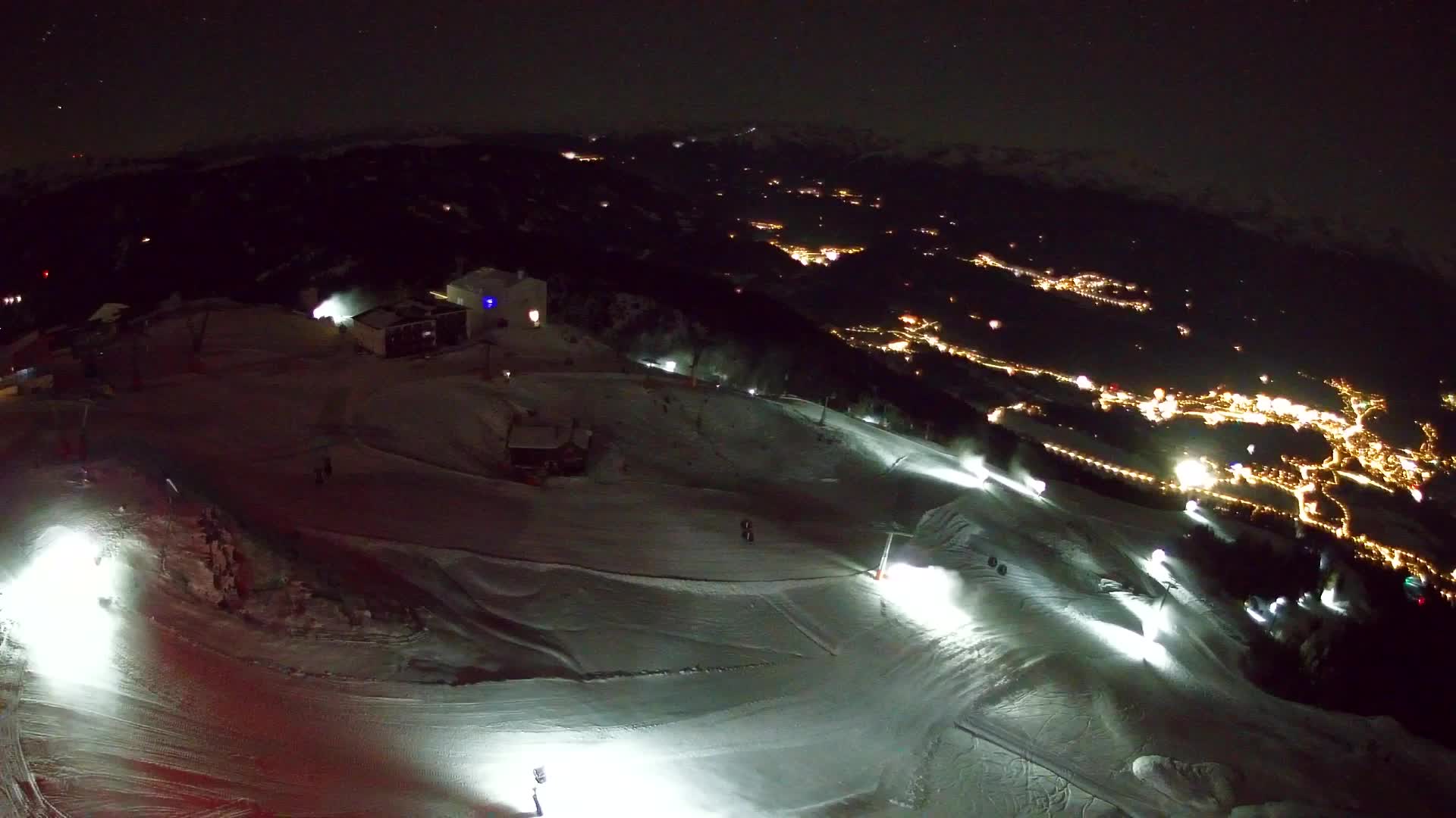 Cima estación de esquí Kronplatz | vista hacia Brunico