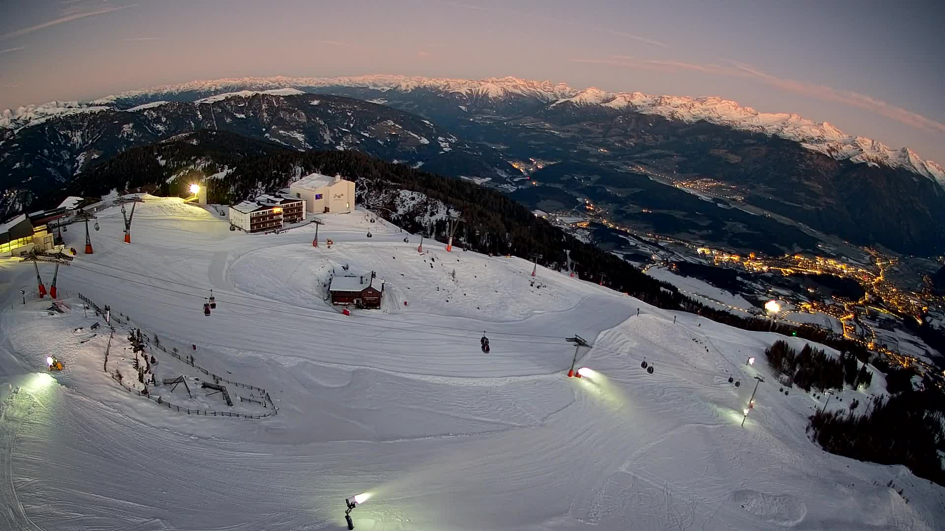 Station de ski Kronplatz sommet | vue sur Brunico