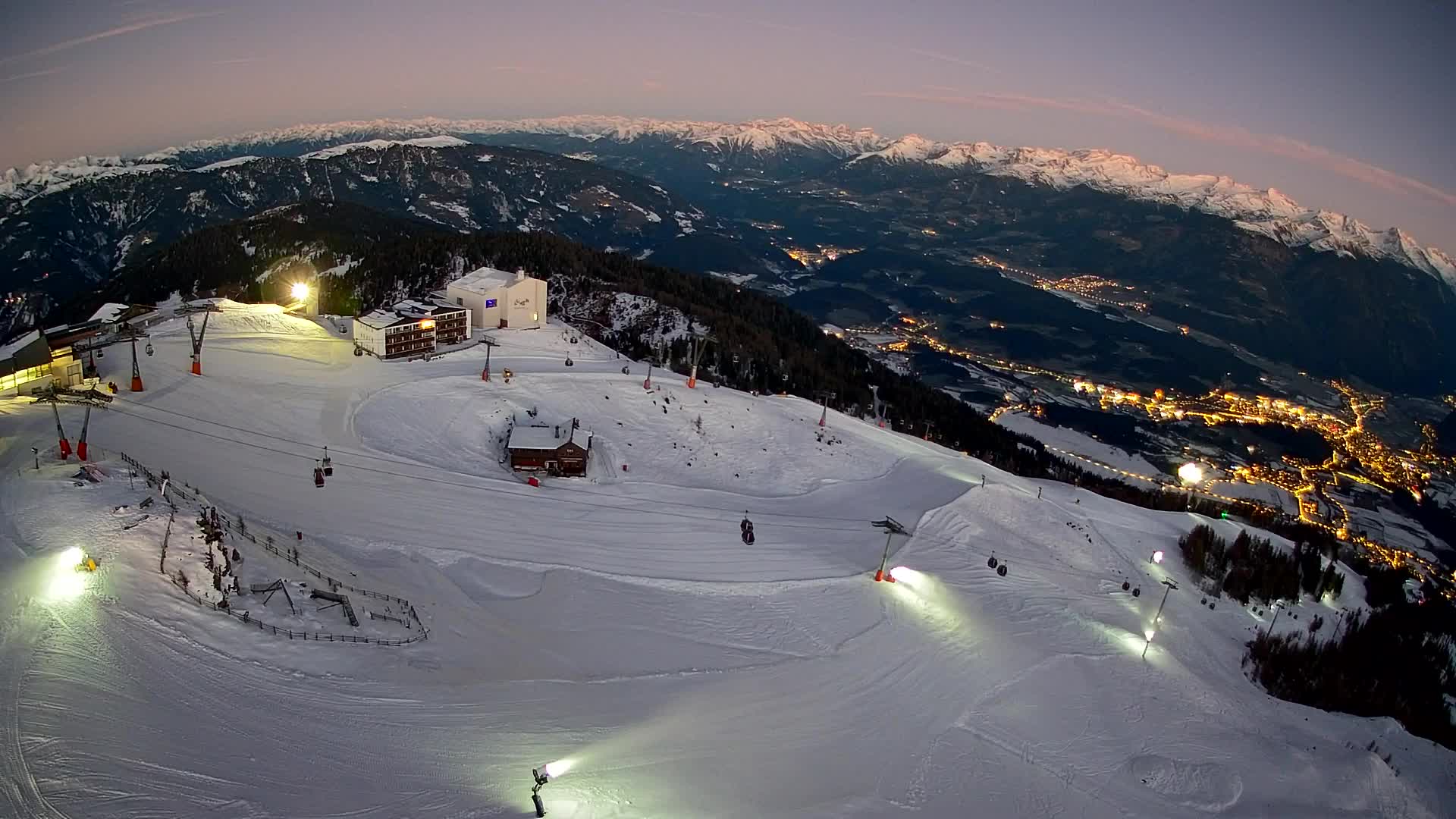 Smučišče Kronplatz – vrh | pogled na Bruneck